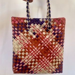 HAND WOVEN STRAW BAG